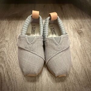 TOMS Kids Light Gray Moccasins